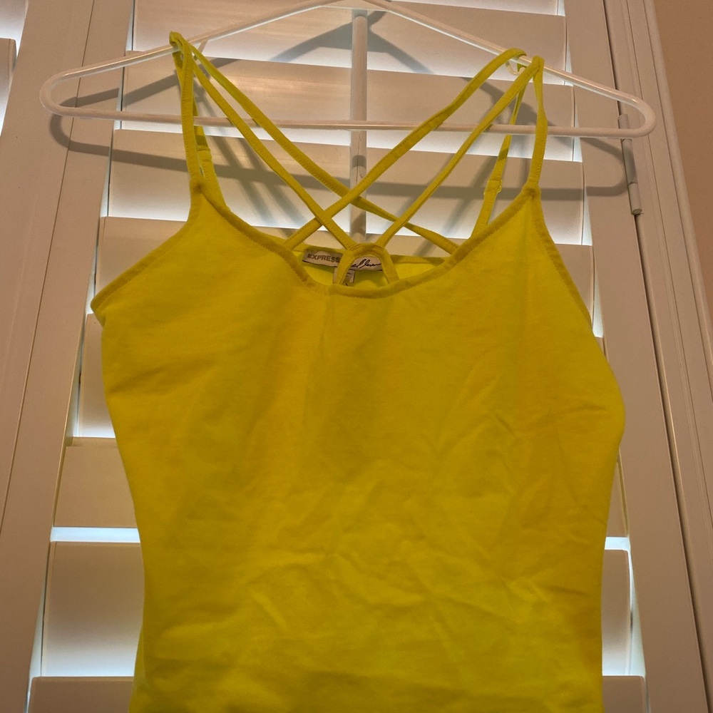 Yellow express tank - Picture 3 of 3